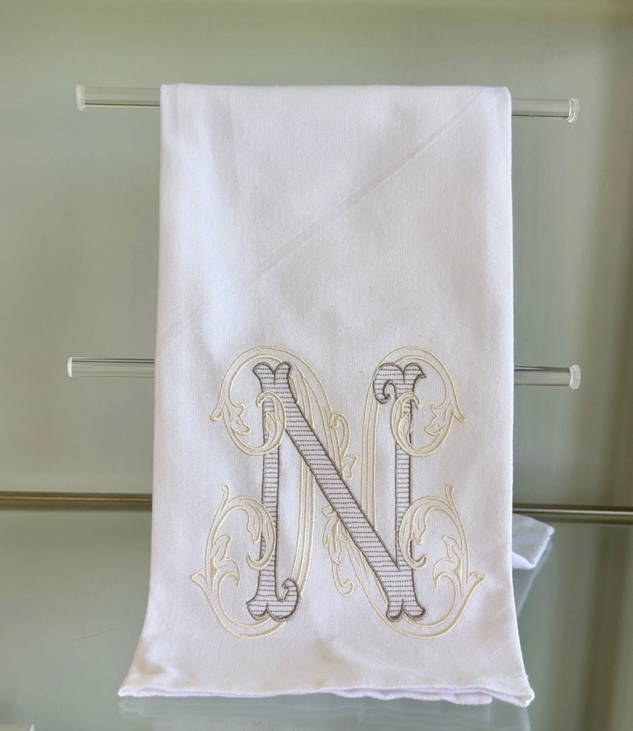 Double Vine Hand Towel - N Initial