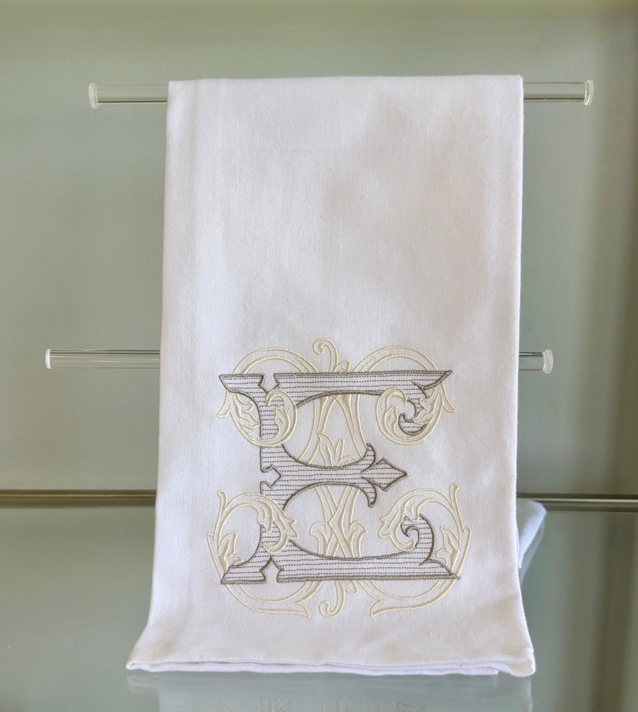 Double Vine Hand Towel - E Initial