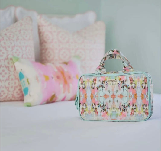 Laura Park Travel Case - Brooks Avenue