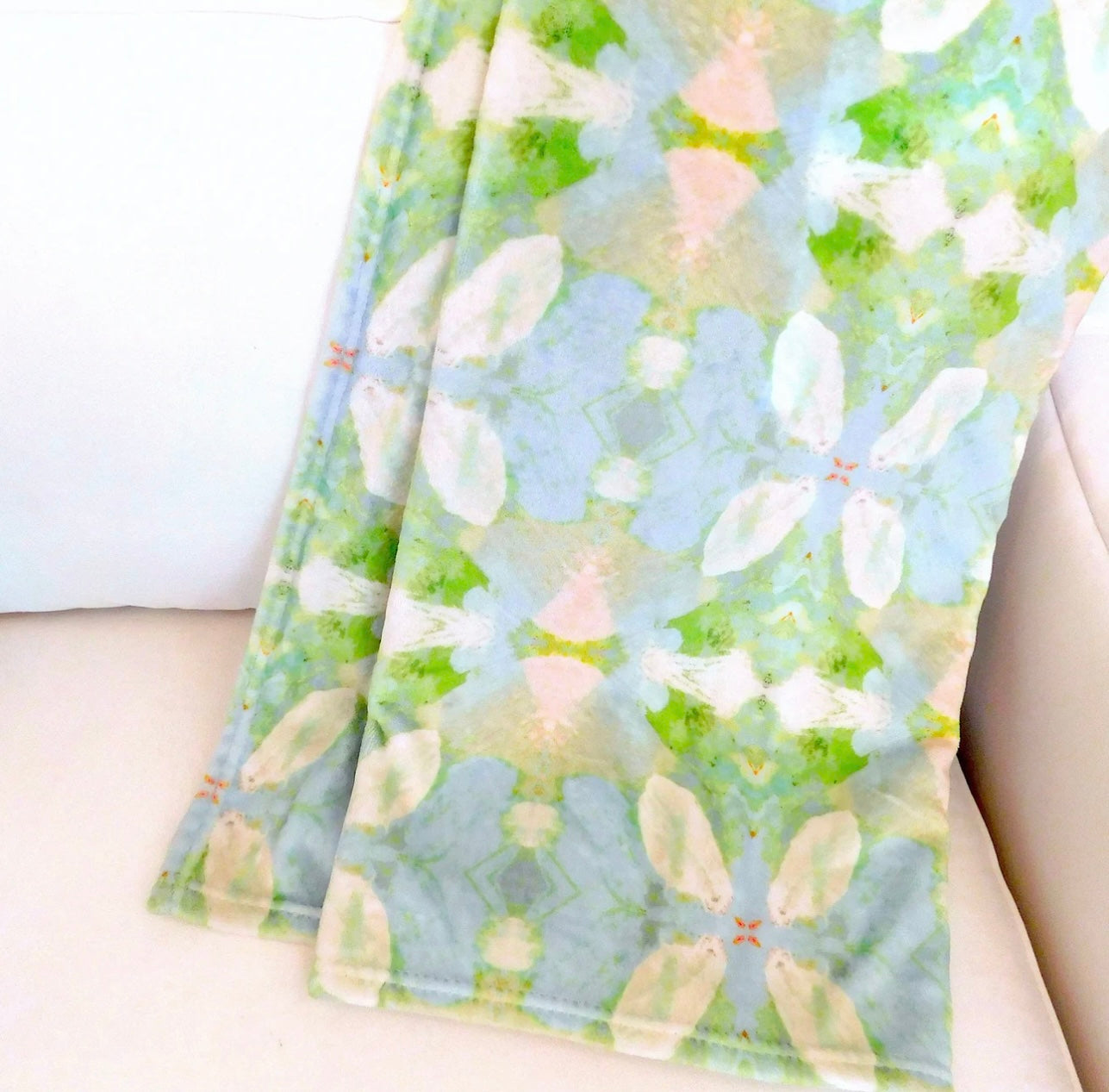 Laura Park Fleece Blanket - Elephant Falls