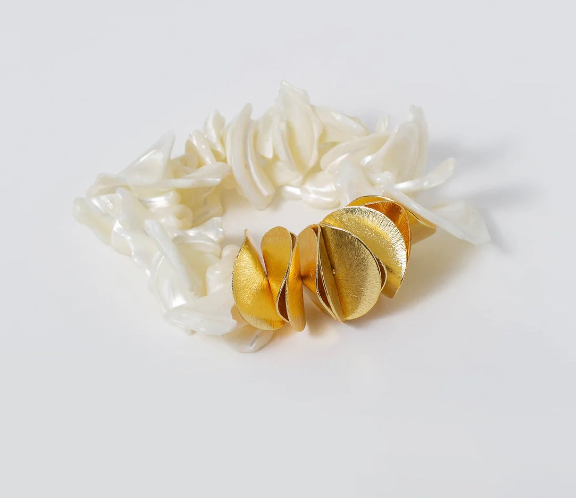 Coastal Grit Cote d'Ivorie White Coral Bracelet