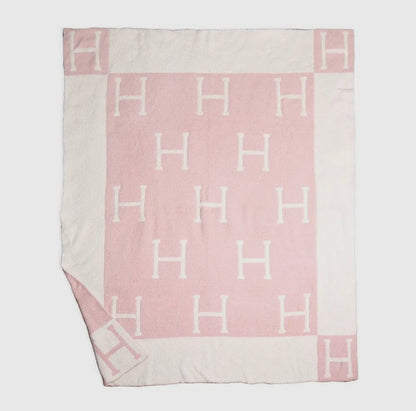 Initial Monogram H Patterned Reversible Blanket - Pink