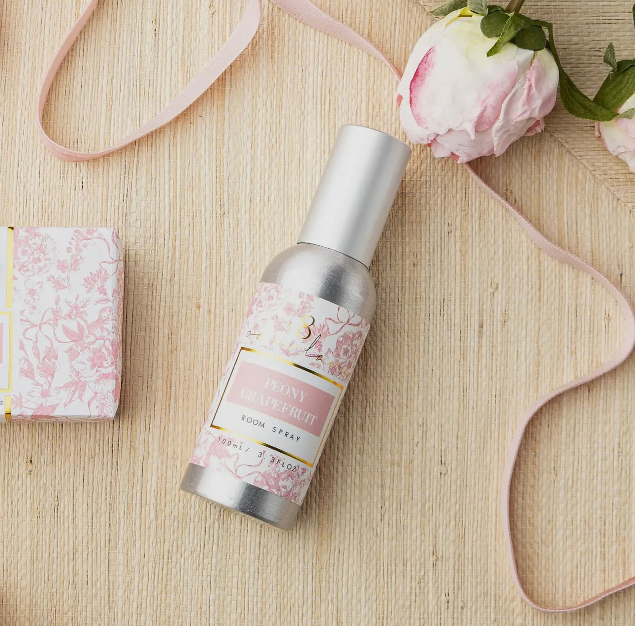 8 Oak Lane Room Spray - Peony Grapefruit