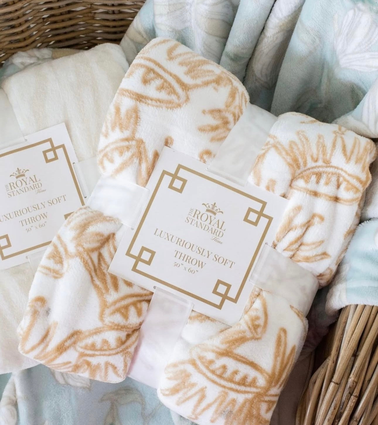 The Royal Standard La Couronne Throw